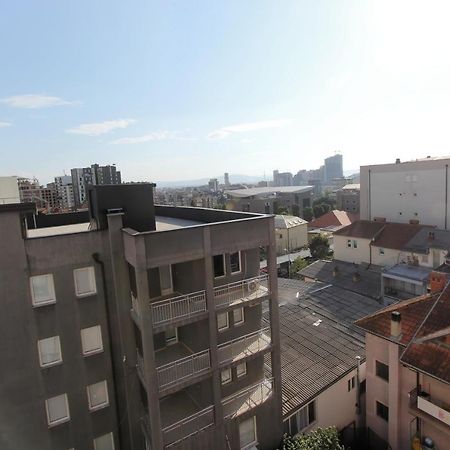 Kasumi Apartment Pristina Buitenkant foto