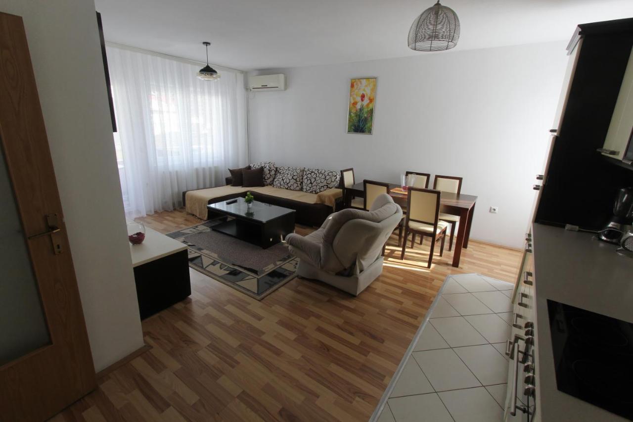 Kasumi Apartment Pristina Buitenkant foto