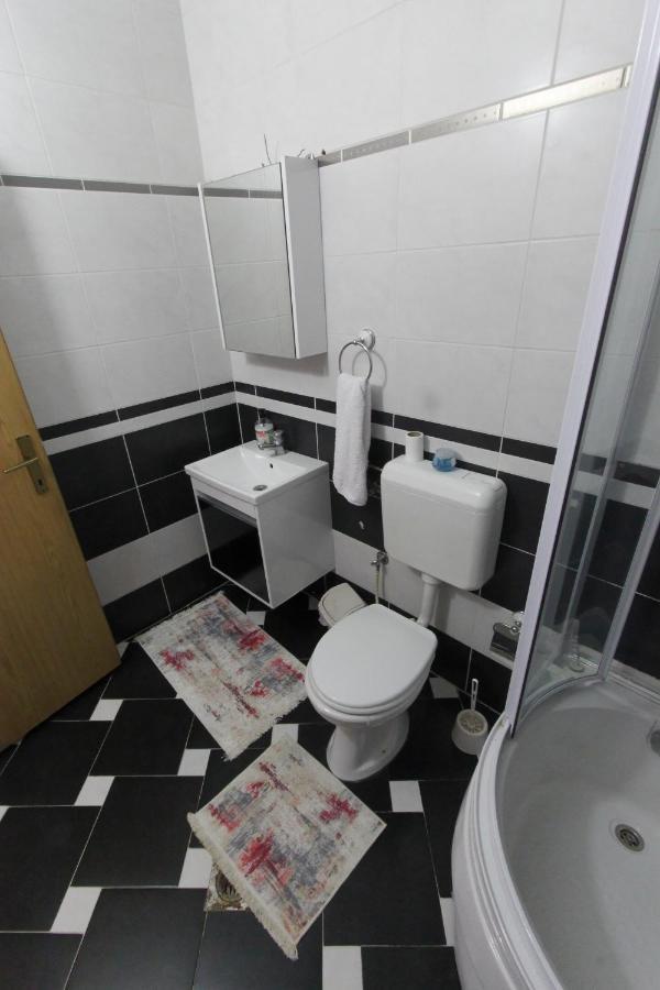 Kasumi Apartment Pristina Buitenkant foto