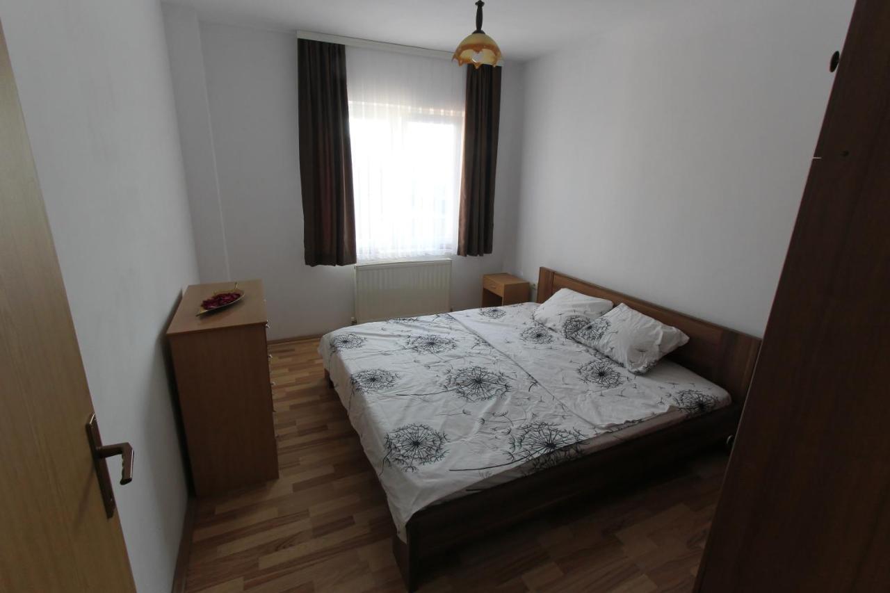 Kasumi Apartment Pristina Buitenkant foto
